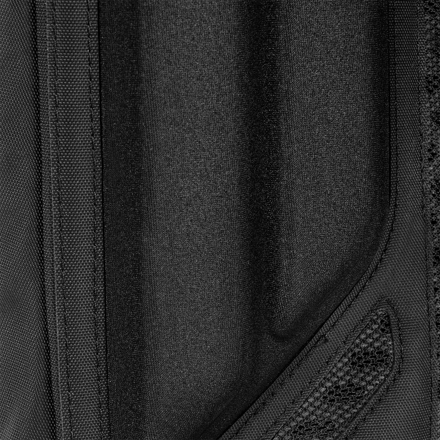 paragon-hydration-pack-z5 Paragon_Black_Texture.png