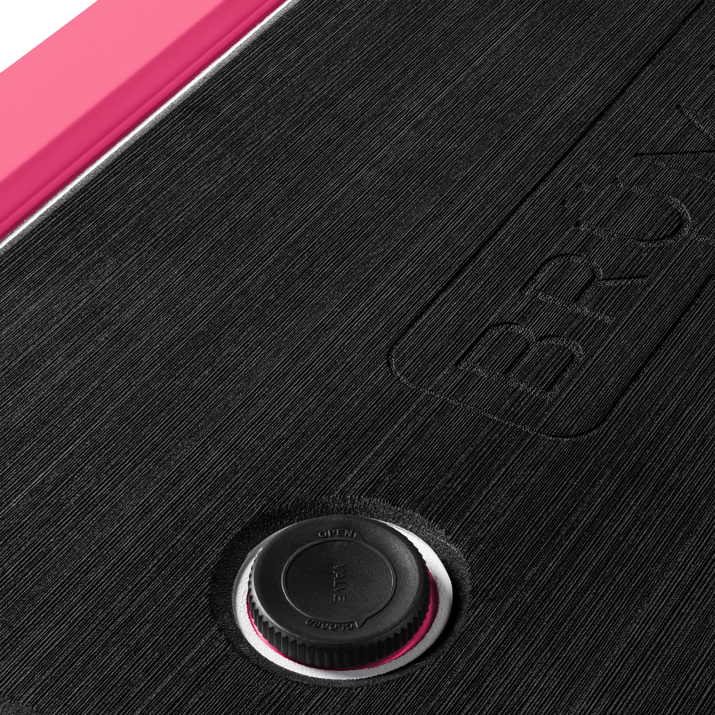 brutank-g2 brutank-55qt-neonpink-vent.png